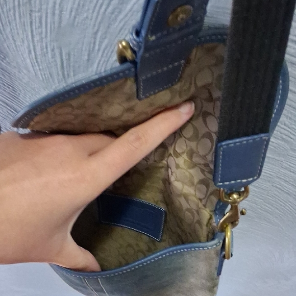 Coach RARE SUEDE Cross Body - Picture 4 of 4